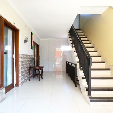 เรนา ซการา เฮาส์ Hotel กูตา ภายนอก รูปภาพ