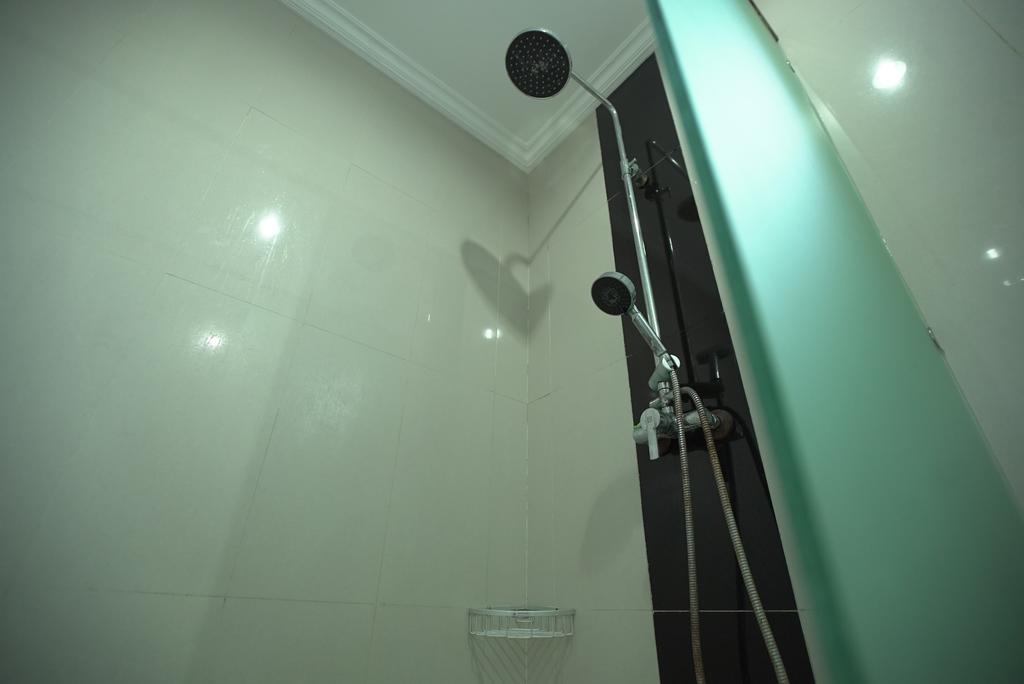เรนา ซการา เฮาส์ Hotel กูตา ภายนอก รูปภาพ